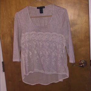 Very cute quarter sleeved shirt